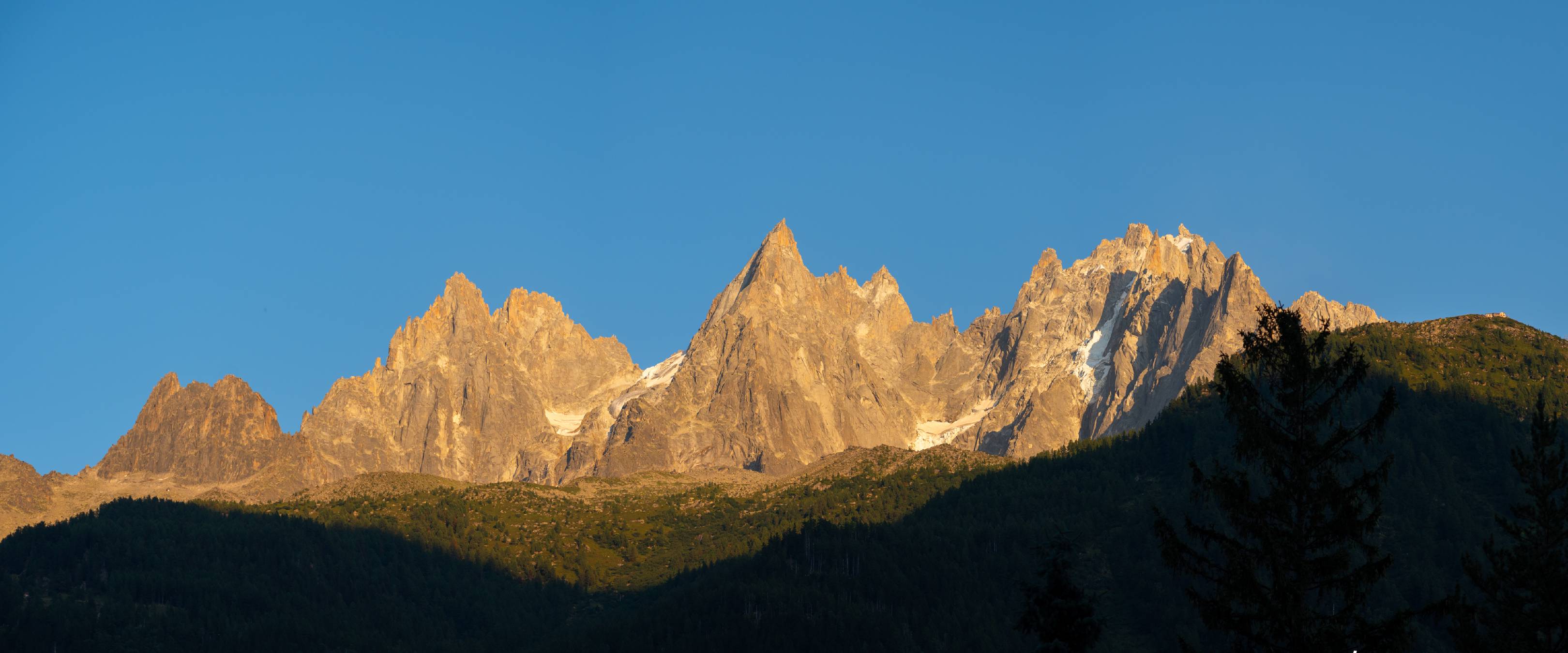 Aiguille des Grands Charmoz
