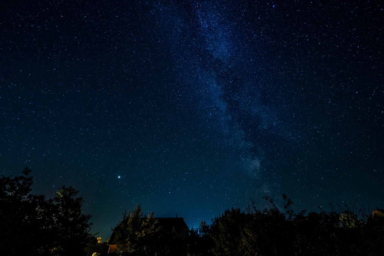 Milky Way over thatched house | 4s * f2.8 * ISO 1600 * 14mm - 14-24mm F2.8 DG DN | Art 019 - Sony α7R III Milky Way over thatched house