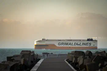 "Grande Michigan" leaving Antwerpen