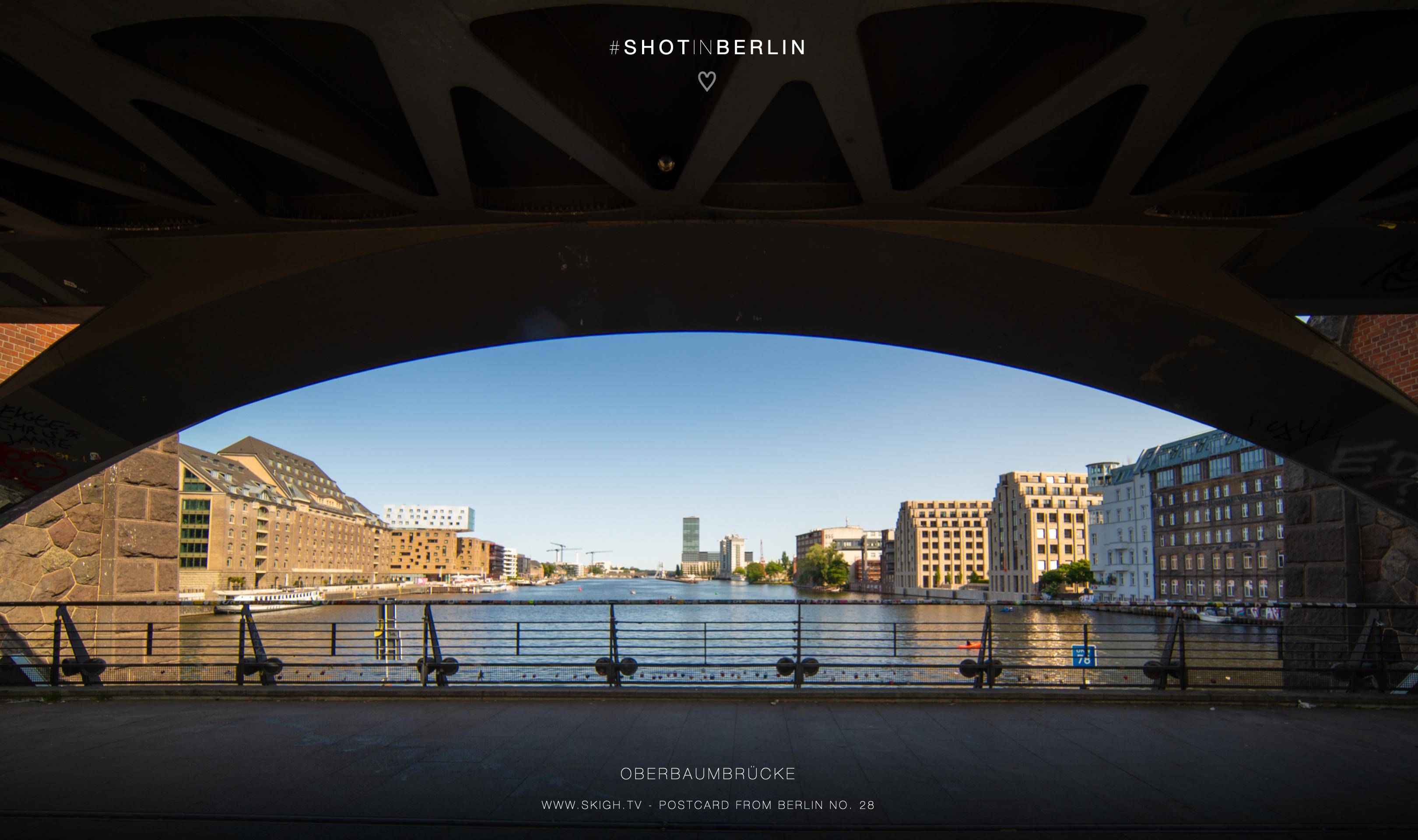 Oberbaumbrücke | 1/125s * -- * ISO 100 * -- - Laowa 10-18mm F4.5-5.6 FE - Sony α7 IV Oberbaumbrücke