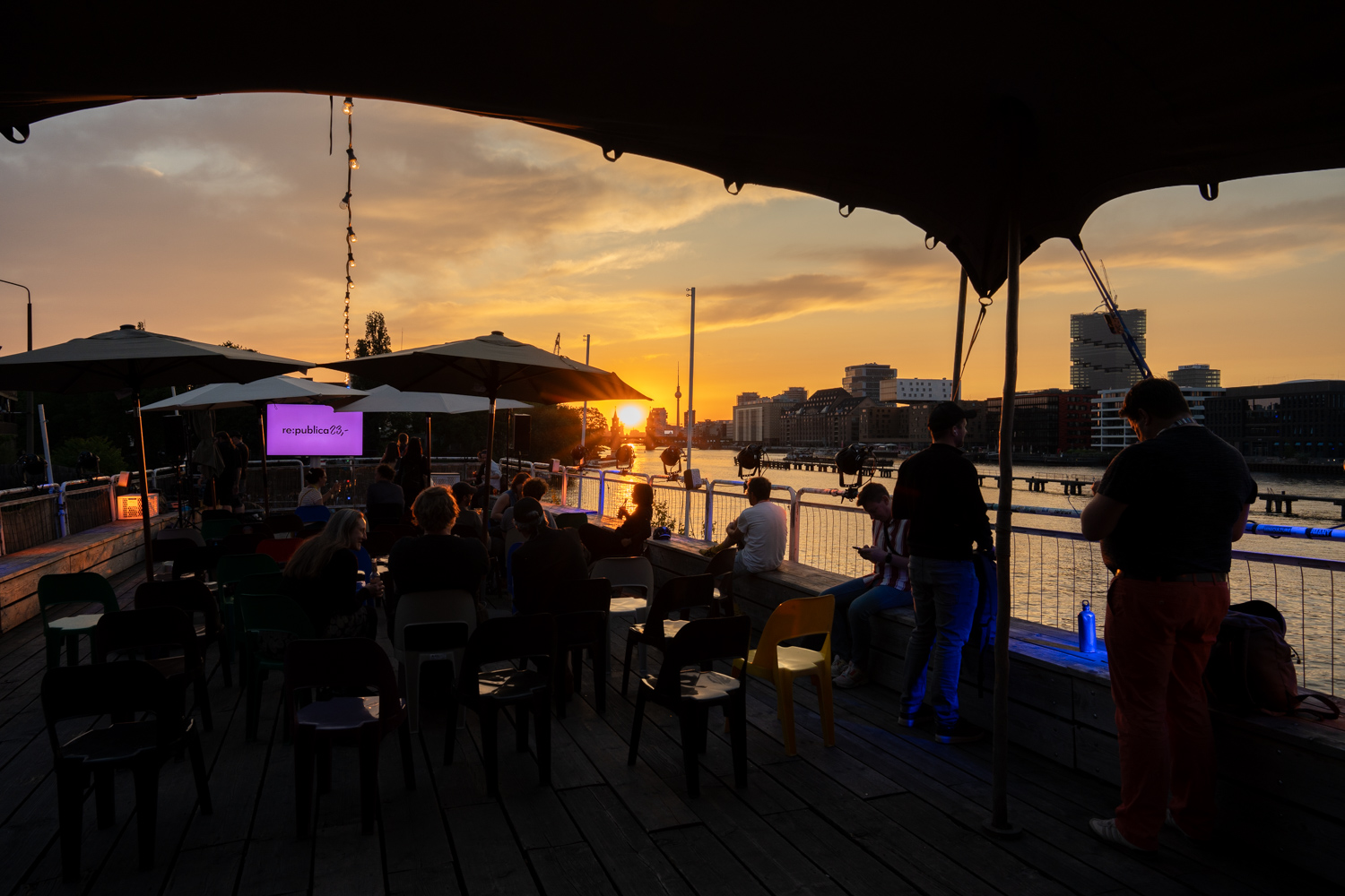 Spree Sunset | 1/640s * f5.6 * ISO 100 * 161mm - FE 70-300mm F4.5-5.6 G OSS - Sony α7R V Spree Sunset