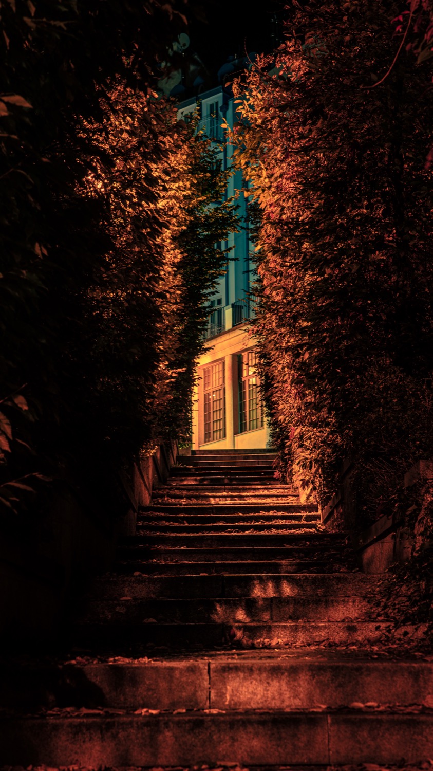 Stairs in Karlovy Vary | 3s * f8 * ISO 160 * 138mm - FE 70-300mm F4.5-5.6 G OSS - Sony α7R III Stairs in Karlovy Vary