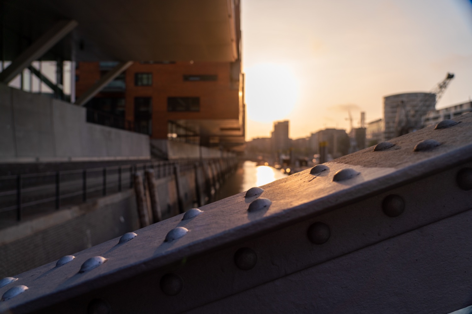 Bridge at Elbphilharmonie | 1/500s * f4 * ISO 100 * 49mm - FE 24-105mm F4 G OSS - Sony α7R III Bridge at Elbphilharmonie