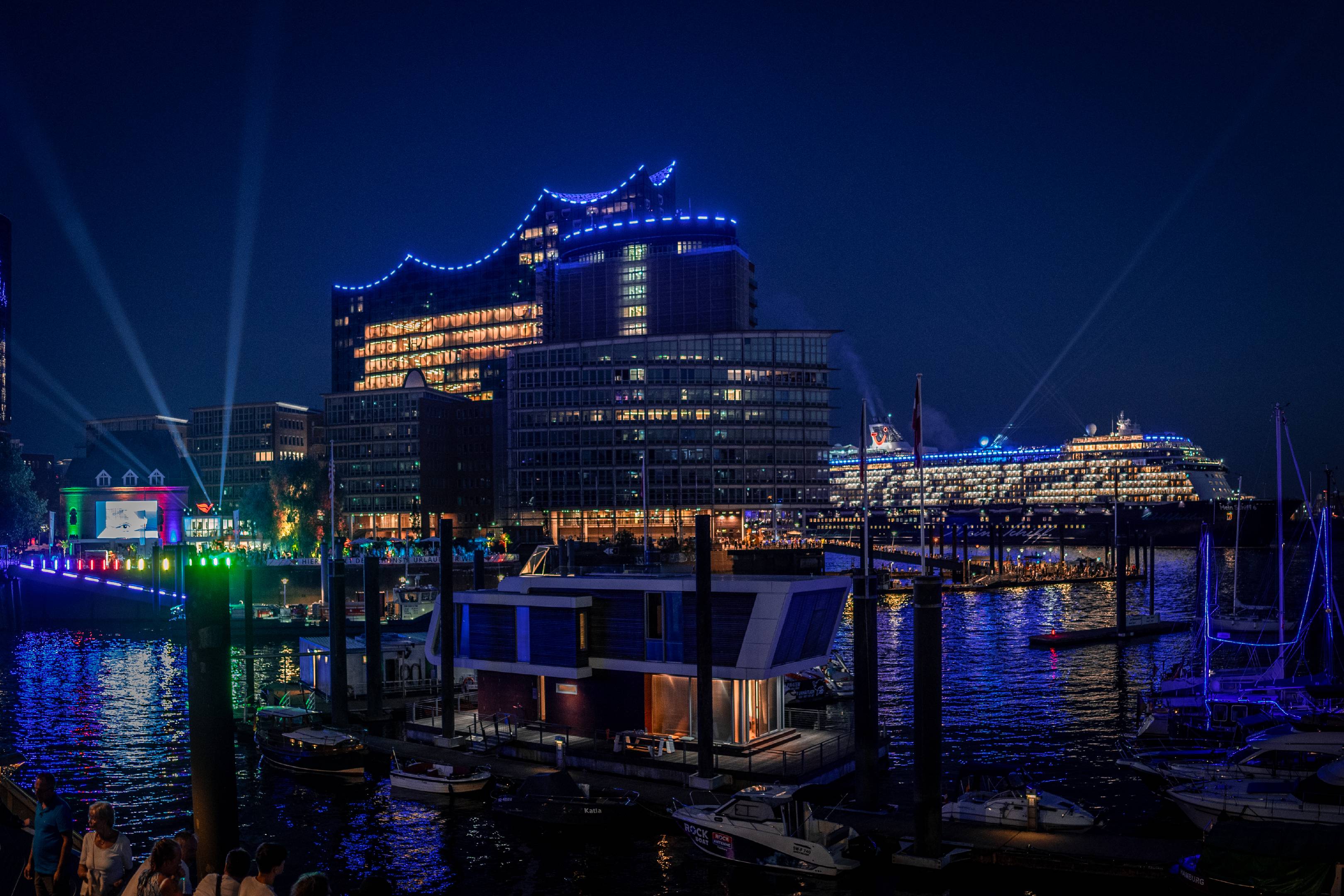 „Mein Schiff“ and Elphi