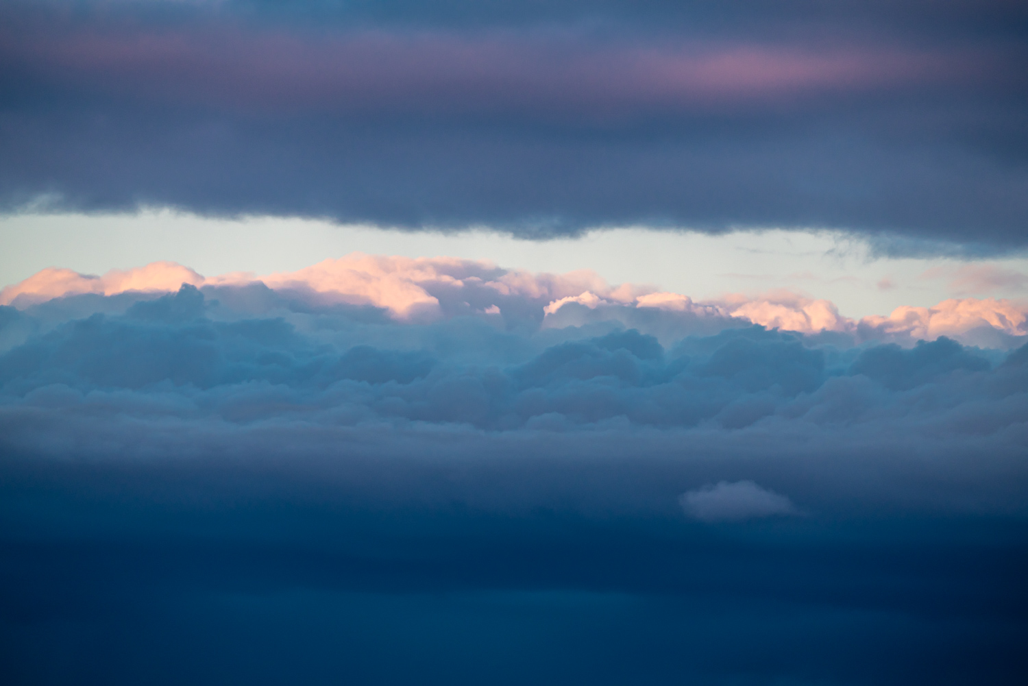 50:50 | 1/25s * f1.7 * ISO 100 * 7mm - 6.7 mm f/1.7 - DJI Mini 3 pro 50:50